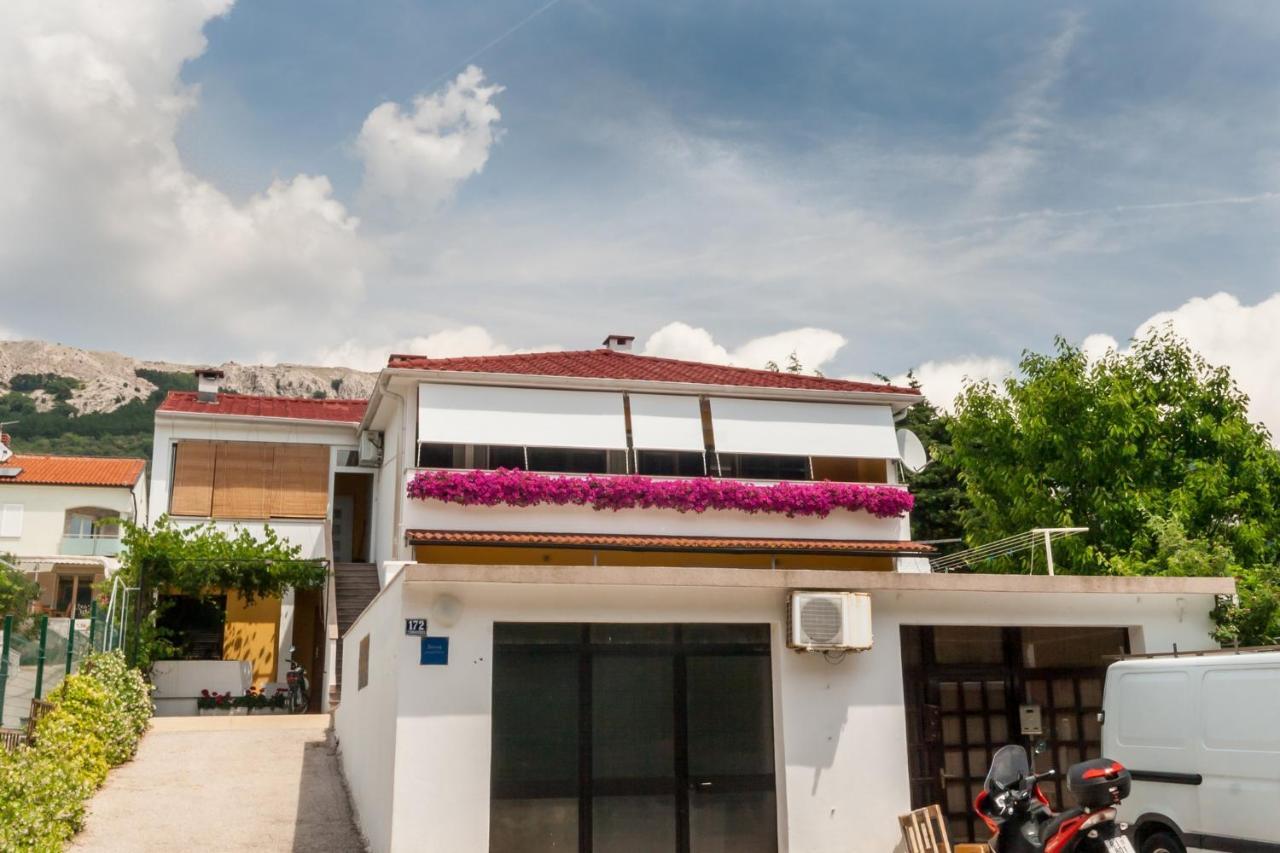 Apartments Surfinia Baska  Ngoại thất bức ảnh
