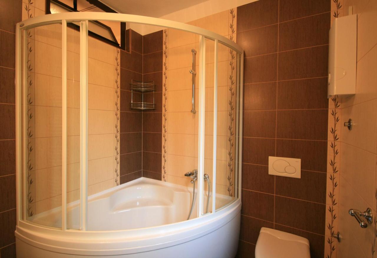 Apartments Surfinia Baska  Ngoại thất bức ảnh
