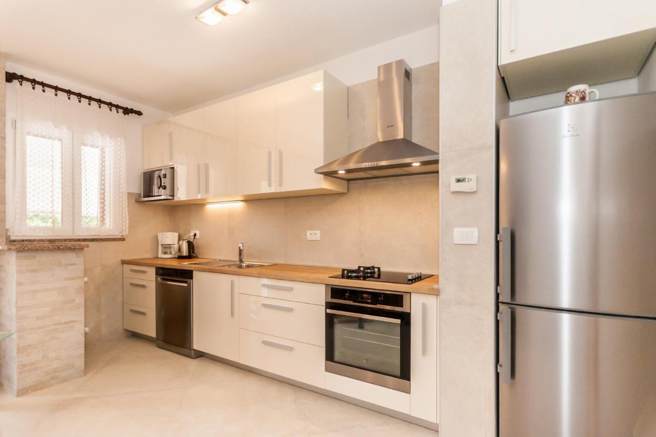 Apartments Surfinia Baska  Ngoại thất bức ảnh