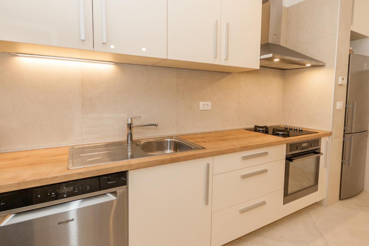 Apartments Surfinia Baska  Ngoại thất bức ảnh