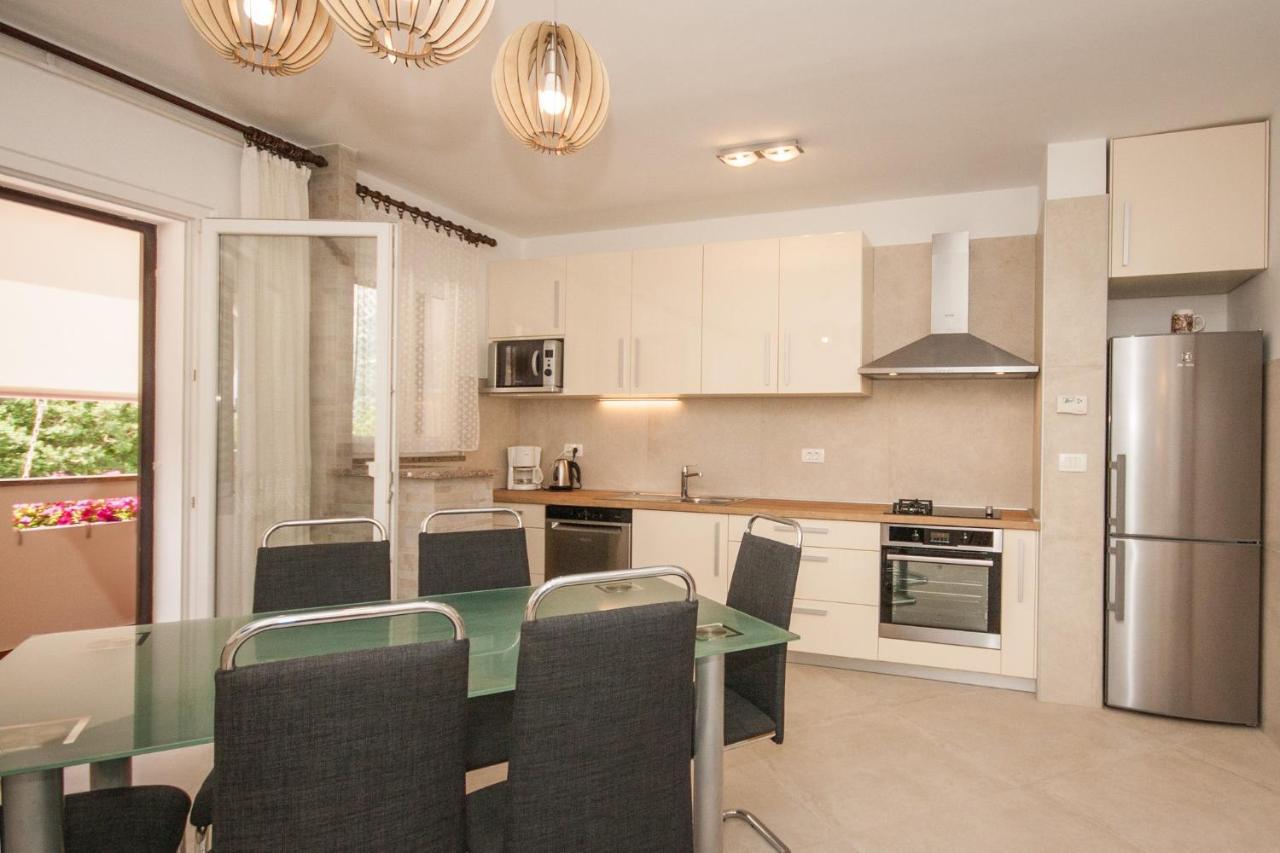 Apartments Surfinia Baska  Ngoại thất bức ảnh