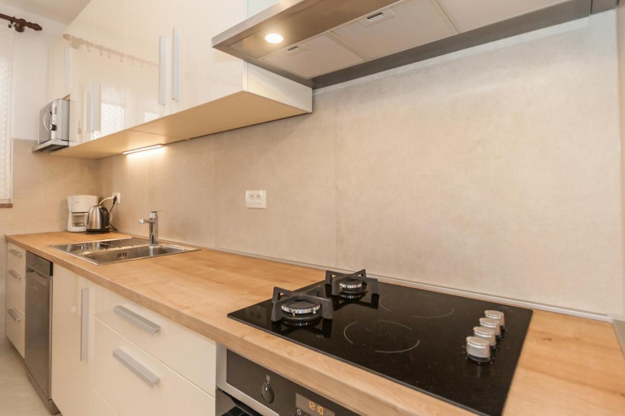 Apartments Surfinia Baska  Ngoại thất bức ảnh