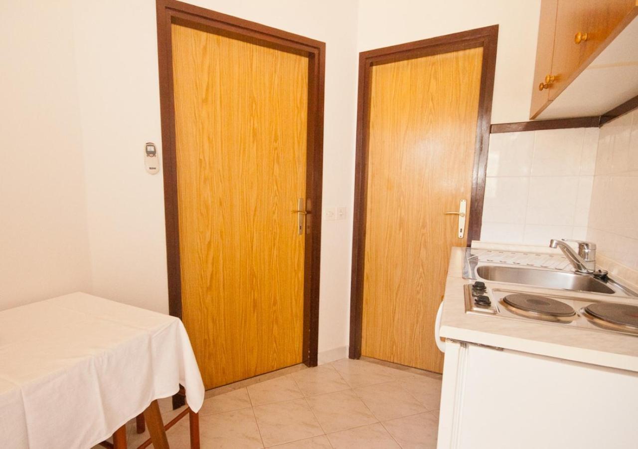 Apartments Surfinia Baska  Ngoại thất bức ảnh